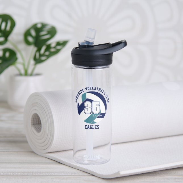 Marineblau-aquamarine Schulmannschaft spielt Volle Trinkflasche (Yoga)