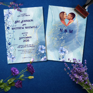Marineblaue Delphinium-Blumenhochzeits-Einladung Einladung