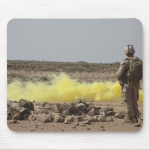 Marinesoldaten stellen Sicherheit zur Verfügung Mousepad