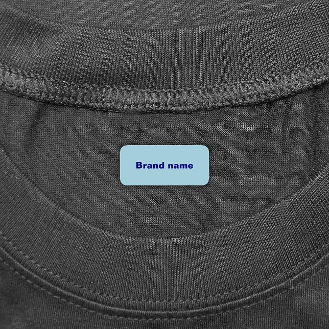 Markenbezeichnung auf dem Etikett für hellblaues R (Light blue rectangle clothing label with your brand name)