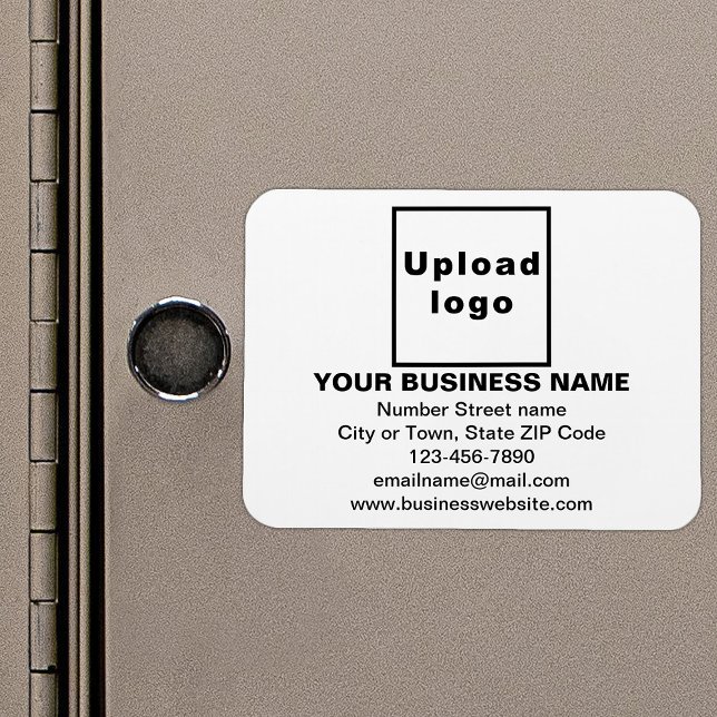 Markenbezeichnung auf flexibler weißer Rechteck Magnet (Your business brand on white rectangle flexible magnet as marketing material.)
