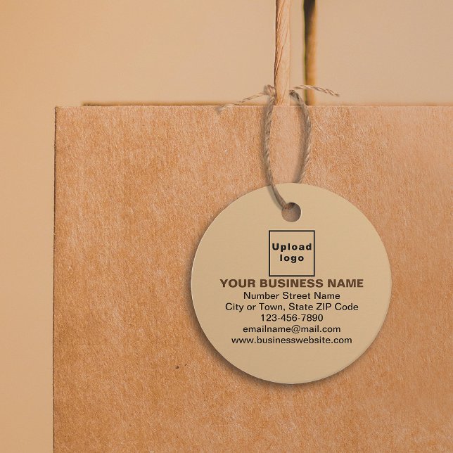Markenbezeichnung auf hellbrauner Circle-Tag Geschenkanhänger (Light brown color round shape tag with your business brand attached on shopping bag.)
