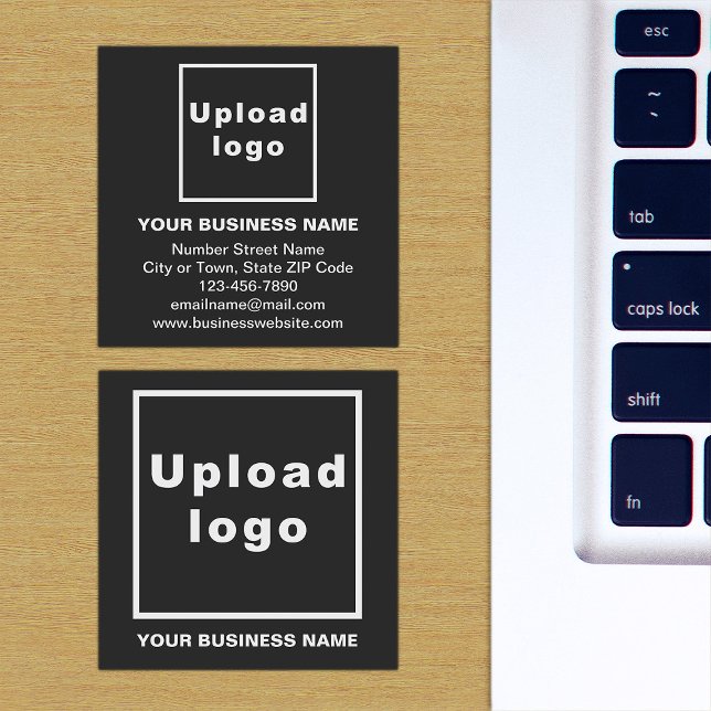Markenbezeichnung auf Small Black Square Card Quadratische Visitenkarte (Black square business card with your business brand)