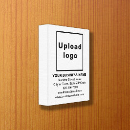 Markenbezeichnung auf weißer Leinwand