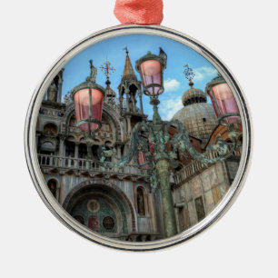 Markusdom und Lampe, Venedig, Italien Ornament Aus Metall