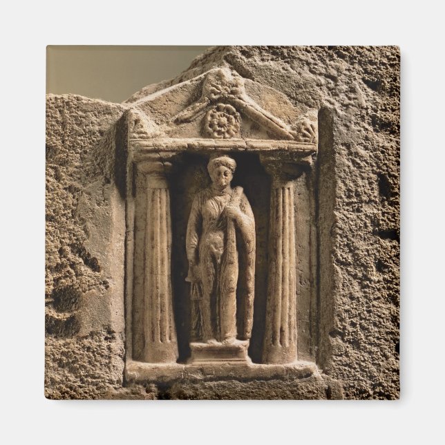 Marmor- und Sandsteinvotivstele mit weiblicher Fei Magnet (Vorne)