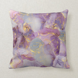 Marmormuster von Pastel Lilac, Blau und Gold Glitz Kissen