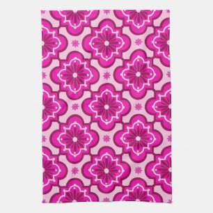 Marokkanisches Fliesenmuster - Fuchsien-Rosa Handtuch