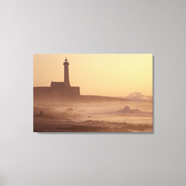 Marokko, Rabat, Leuchtturm bei Sonnenuntergang mit Leinwanddruck (Vorderseite)