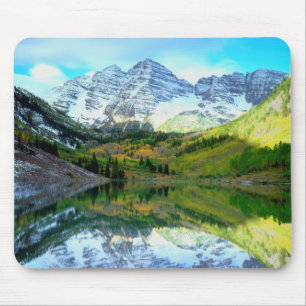 Maroon Bells spiegeln sich im Maroon Lake Mousepad