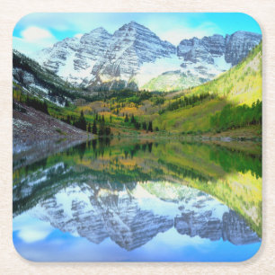 Maroon Bells spiegeln sich im Maroon Lake Rechteckiger Pappuntersetzer