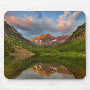Maroon Bells spiegeln sich in den ruhigen Maroon L Mousepad