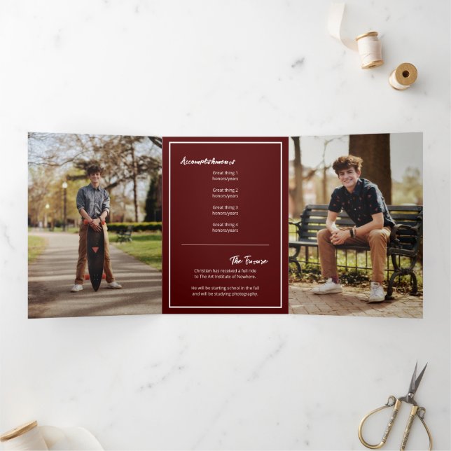 Maroon Edgy Abstrakt Torn Foto Abschluss Dreifach Gefaltete Einladung (Innenseite)