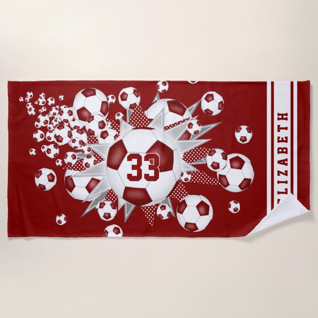 Maroon-Fußball hat ihren Namen Jersey-Nummer durch Strandtuch (Vorderseite)