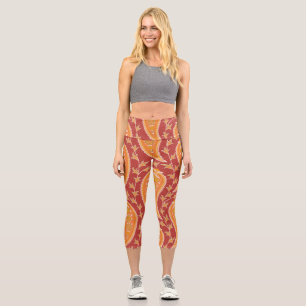 Maroon Paisley: Türkischer Cucumber-Ornament. Capri Leggings