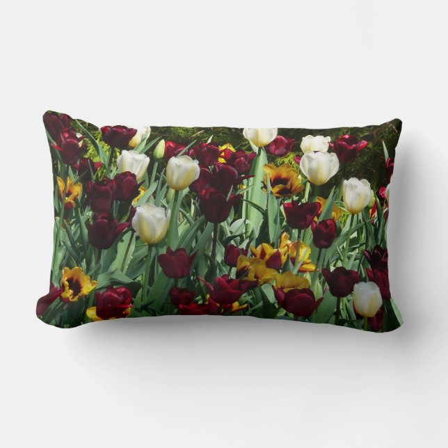 Maroon und Gelbe Tulips farbenfrohe Blumen Lendenkissen (Vorderseite)