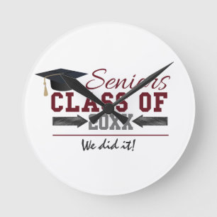 Maroon und Gray Typografy Abschluss Clock Runde Wanduhr