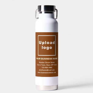 Marque commerciale Brown sur bouteille d'eau isolé