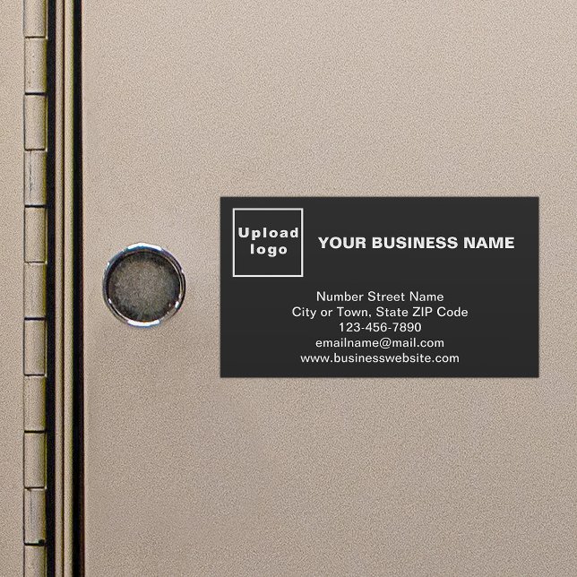 Marque commerciale sur petite carte magnétique noi (Black magnetic business card with your business brand)