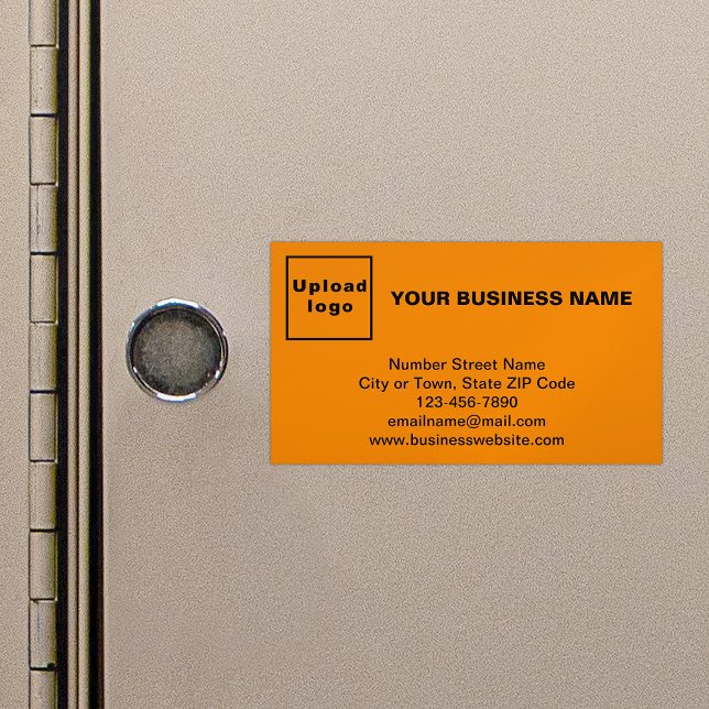 Marque commerciale sur petite carte magnétique ora (Orange magnetic business card with your business brand)