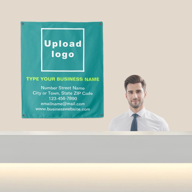 Marque commerciale sur Tapisserie verte Turquoise (Business brand on teal green tapestry in reception.)