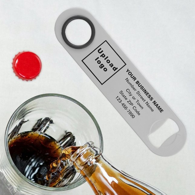 Marque d'affaires sur flacon gris (Build brand name awareness. Your business brand on gray long bottle opener.)