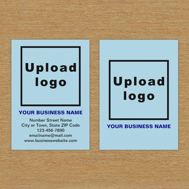 Marque d'affaires sur petite carte Portrait bleu c (Front and back of the light blue business card with your brand)