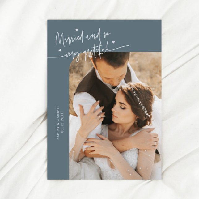 Married and Grateful Wedding Photo Slate Blue Dankeskarte (Von Creator hochgeladen)