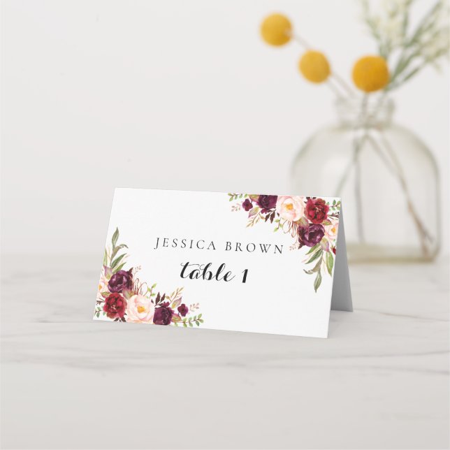Marsala Burgundy Floral Wedding Platzkarte (Vorderseite)