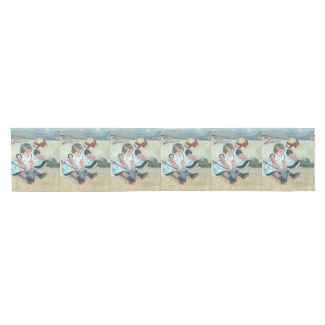 Mary Cassatt - Kinder, die am Strand spielen Kurzer Tischläufer (Horizontal)