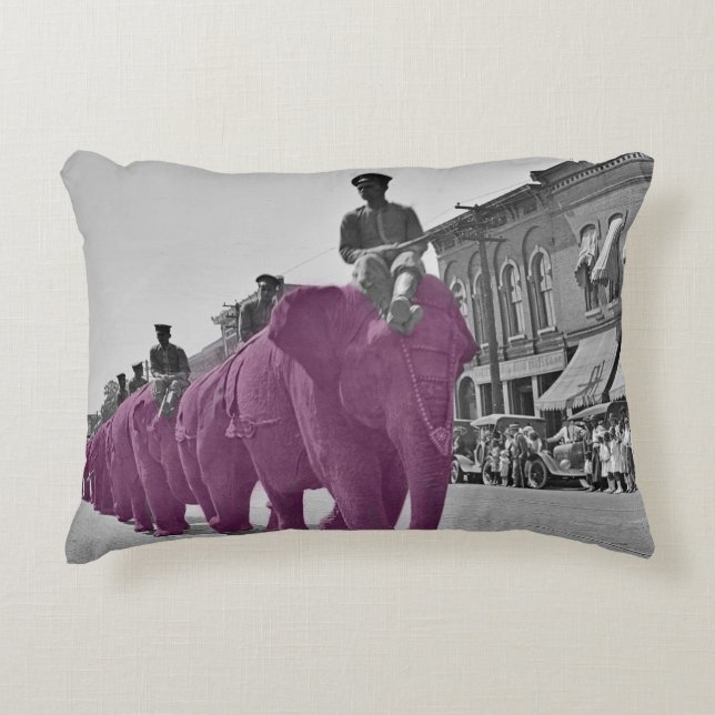 März der Circus Parade des Lila Elefanten der 1920 Dekokissen (Vorderseite)