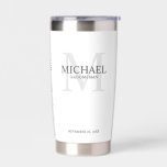 Masculine Personalisiert Monogramm und Name Trauze Thermobecher<br><div class="desc">Fügen Sie Ihrer Hochzeit eine persönliche Touch mit personalisierten Trauzeugen Geschenk. Dieses Design zeigt den Namen des personalisierten Trauzeugen mit dem Titel in Grau und Monogramm in hellgrau als Hintergrund,  im klassischen Serif Schriftart Stil auf weißem Hintergrund. Auch perfekt für Trauzeuge,  Brautvater,  Ringträger und mehr.</div>