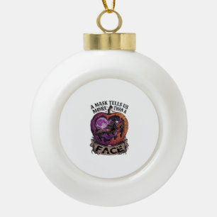 Maske sagt uns mehr als Gesicht Halloween Hexe Apf Keramik Kugel-Ornament