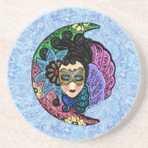 Maskierte Frau und Halbmond