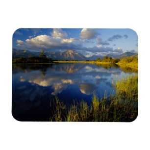 Maskinonge Lake im Waterton-Lakes-Nationalpark Magnet