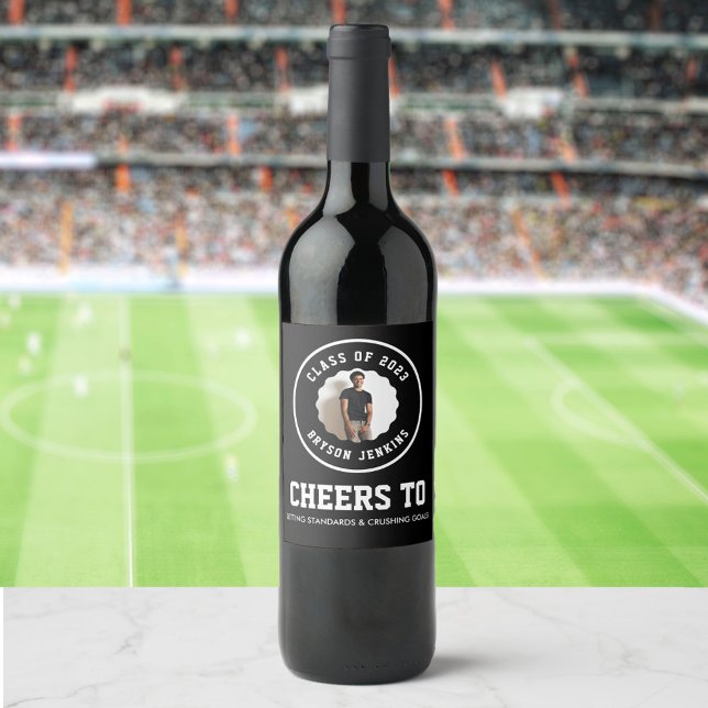 Maskuliner Foto Abschluss Weinetikett (Von Creator hochgeladen)