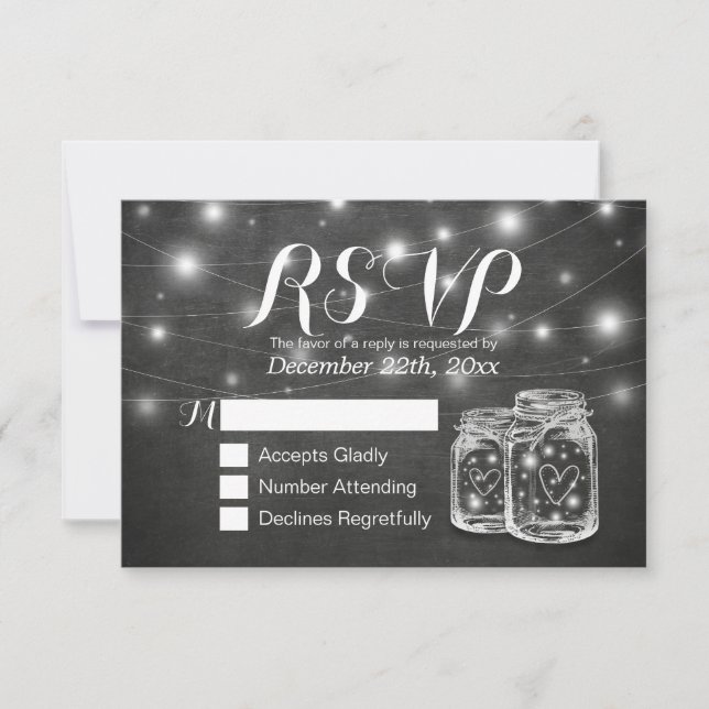 Mason Jar & String Lights Chalkboard Wedding RSVP Karte (Vorderseite)