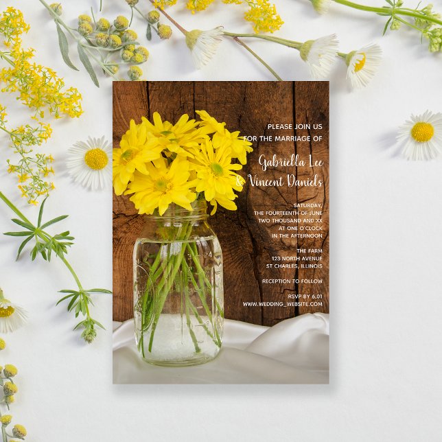 Mason Jar und Yellow Daisies Country Barn Wedding Einladung (Von Creator hochgeladen)