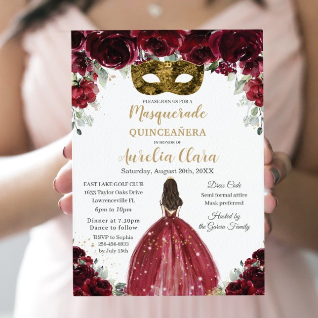 Masquerade Quinceañera Rich Burgundy Red Floral Einladung (Von Creator hochgeladen)