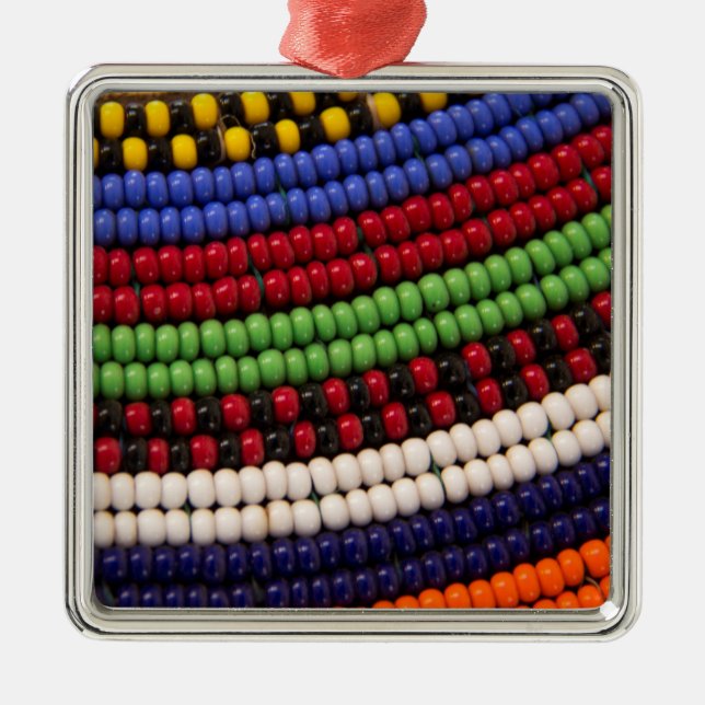 Massai Tribal Beat Pattern Ornament Aus Metall (Vorne)
