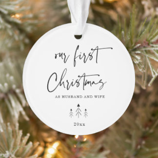Maßgeschneidert für unser erstes Weihnachtsfest al Ornament