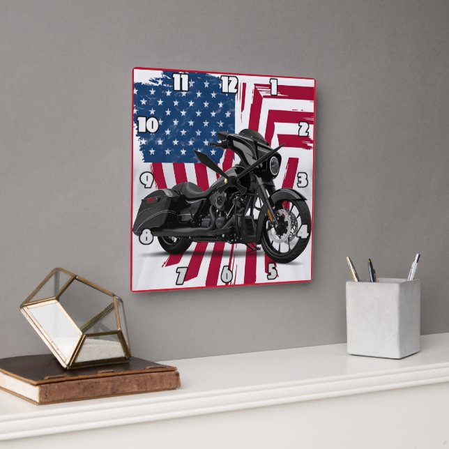 Maßgeschneiderte Motorradkunst mit amerikanischer  Quadratische Wanduhr (Büro)