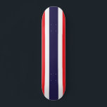 Maßgeschneiderte Streifen rot, weiß und blau Skateboard<br><div class="desc">Ein lustiges cooles Board für den Skateboardfan der Familie! Das Muster ist rot,  weiß und blau. Vollständig anpassbar,  um Namen,  Bilder und mehr hinzuzufügen,  wenn gewünscht. Viel Spaß!</div>