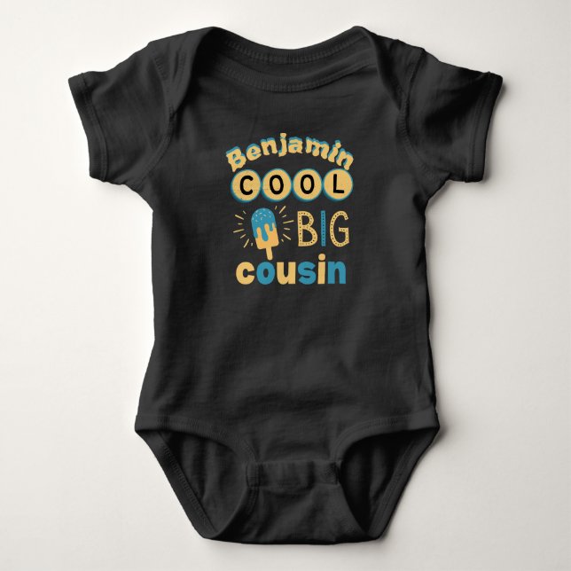 Maßgeschneiderter Cooler Big Cousin Baby Bodysuit Baby Strampler (Vorderseite)