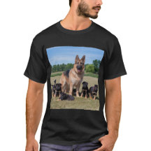 Maßgeschneiderter Deutscher Hirte mit Adorable Wel