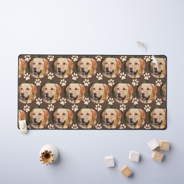 Maßgeschneiderter Foto-Musterhund Schreibtischunterlage (Kindertisch)