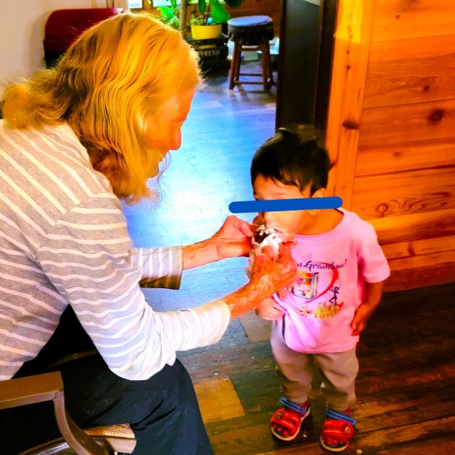 Maßgeschneiderter Hooker auf Oma/Opa Baby T-shirt ("Showing my love for Grandma" ... (easily customize image and text for Grandpa or other loved ones))