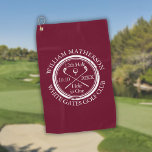 Maßgeschneidertes Loch in einem modernen Burgund Golfhandtuch<br><div class="desc">Personalisieren Sie den Namen,  die Nummer des Ortes Loch und das Datum,  um einen großen Sake zu schaffen,  um dieses fantastische Loch in einem zu feiern. Entwickelt von Thisisnotme©</div>