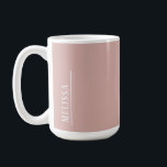 Maßgeschneidertes Monogramm, modernes Rosa Kaffeetasse<br><div class="desc">Einfachheit ist oft die beste Kunst: Einfache Typografie und eine moderne staubige Rosa Farbe verleihen diesem Design eine elegante Leichtigkeit. Niedlich, trendig und persönlich, es ist ein Geschenk, das sie lieben wird. Sehen Sie sich die komplette Kollektion an und erstellen Sie Ihr eigenes Set von Schreibwaren & Geschenken für jemanden,...</div>
