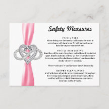 Maßnahmen zur Sicherheit des Herzens in rosa Ribbo